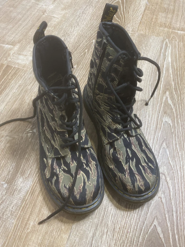 Doc Martens Boots US 4 EU 37 Canvas Boots Military Green Camo Black Zip - Image 3 of 4