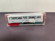 Roundhouse N Scale Train 8867 TROPICANA ORANGE JUICE White Orange Ends 312