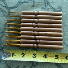 Vintage Wooden Handle Crochet Needles set of 9 sized 2mm -6mm