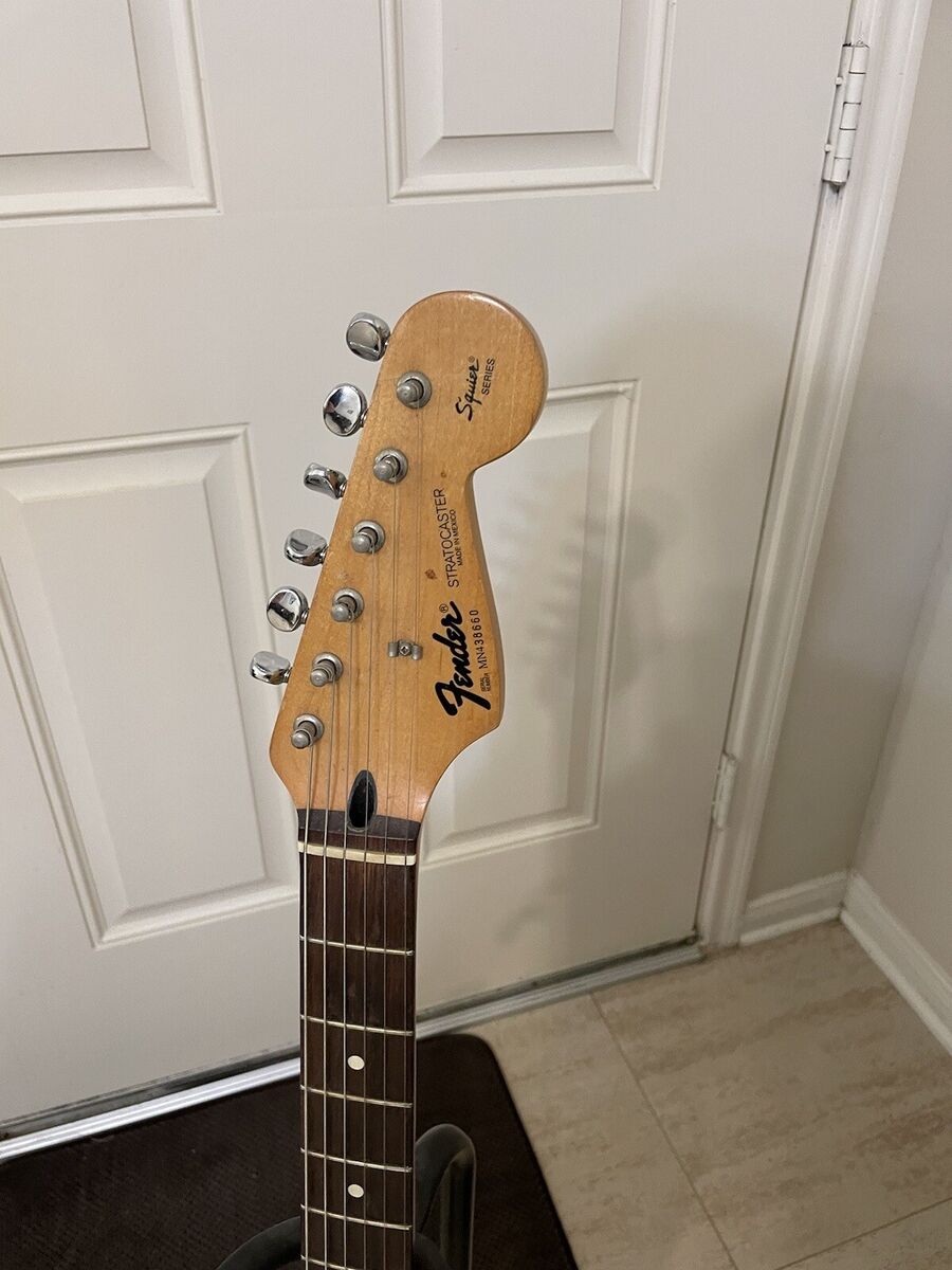 Fender Mexican White Stratocaster Electric Guitar | eBay Fender Mexican White Stratocaster Electric Guitar | eBay