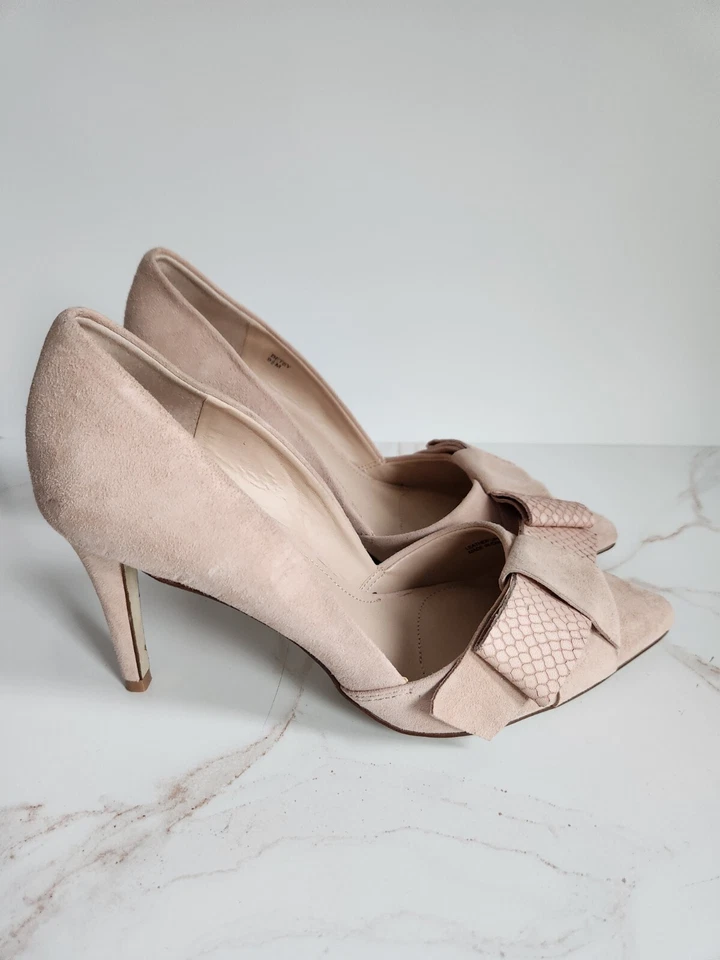 Tacones Tahari Betsy Rosa Rubor Gamuza Talla 9.5 Nuevos Foto 2 de 4