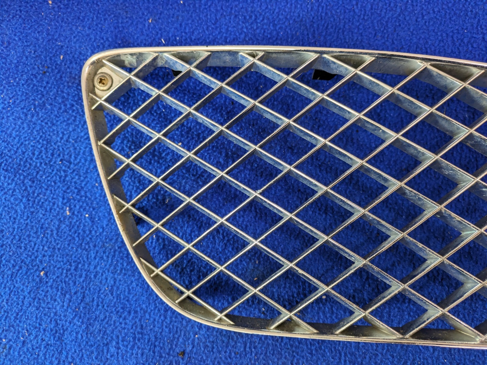 oem genuine Bentley Continental Flying Spur front bumper center chrome grille