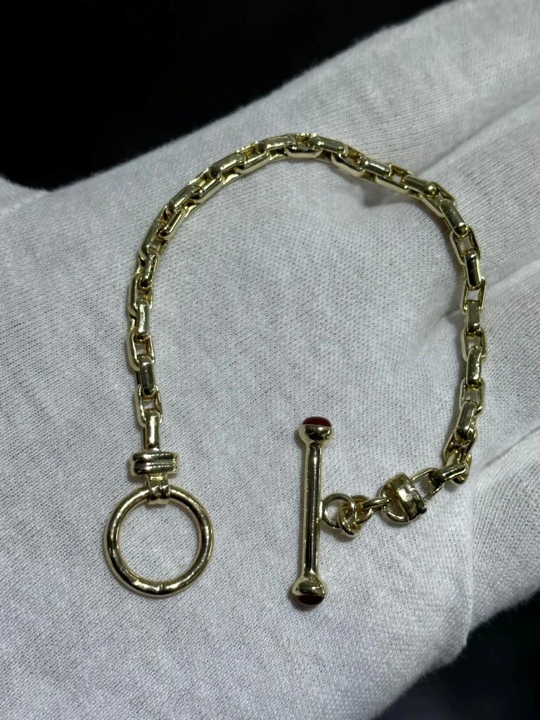 Bracelet lock best sale design
