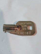 VINTAGE ARCADE VENDING MACHINE SLOT TUBULAR BARREL KEY ACE CHICAGO LHE 687