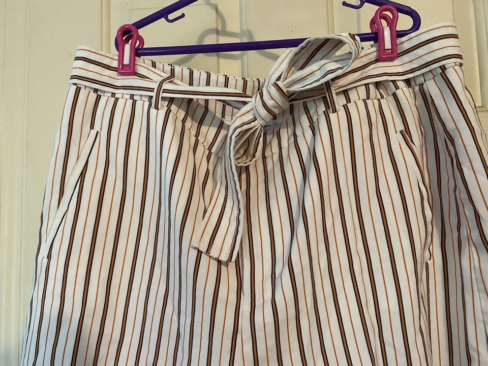 Pantalones Cortos Nine West Para Mujer XL Rayas Tiro Alto Corbata Cinturón a Juego Cintura Elegante Foto 2 de 4