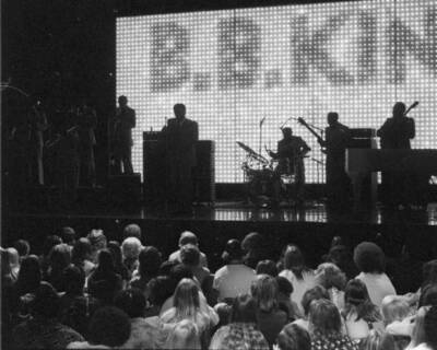 BB King performs Gettin It Together on the TV show The Midnight Sp- Old Photo 30