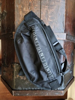 SLNT Essentials Medium Plus Sized Faraday Sling Bag