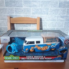 Jada - Sesame Street - Cookie Monster & 1963 VW Bus PickUp - 1/24 Scale - NEW