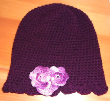 NEW HAND CROCHETED FLAPPER STYLE CLOCHE' HAT FLOWER SCALLOPED EDGE ORIGINAL NWOT