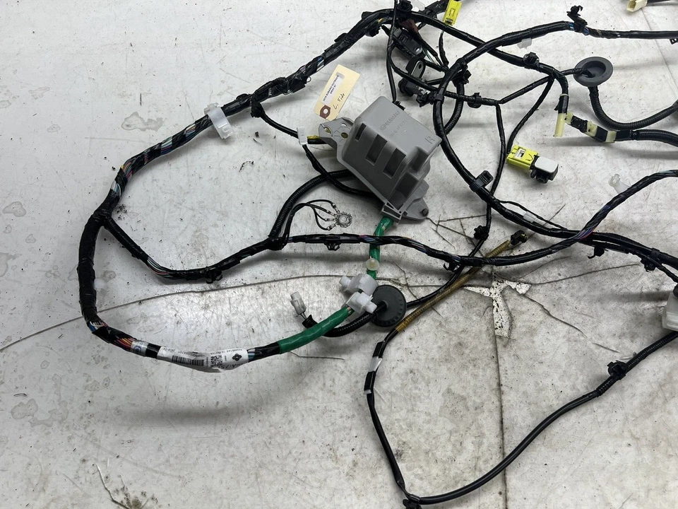 Arnés de cableado chasis carrocería lateral pasajero derecho Subaru Outback 2015-2019 OEM Foto 2 de 4