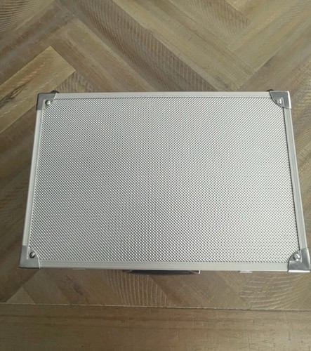 Intec VTG Silver Aluminum Carrying Case/Storage For Nintendo GBA & Accessories - Picture 5 of 11