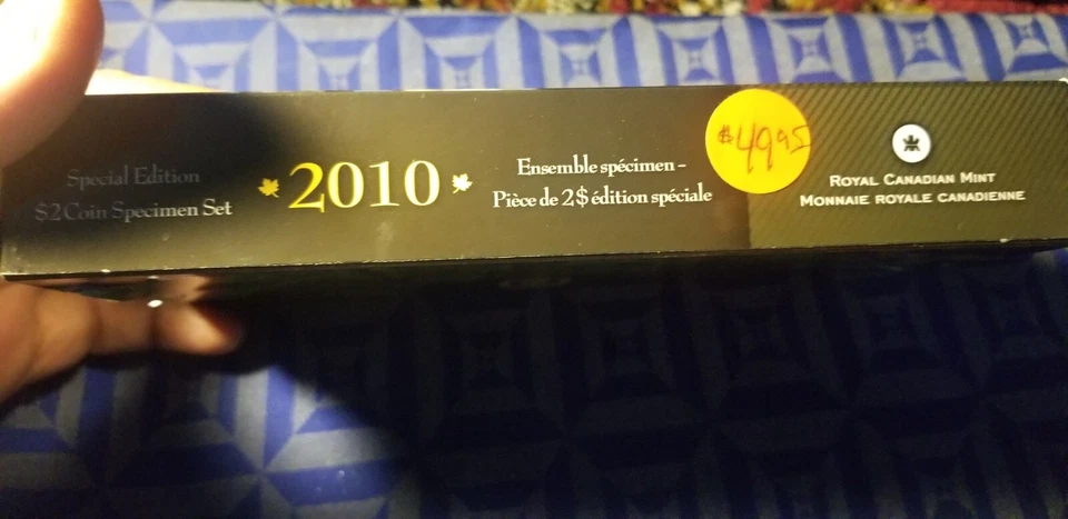 2010 Canada Specimen Set Having Rare Lynx Kitten $2 Coin And Magnetic Penny. - Image 2 of 4