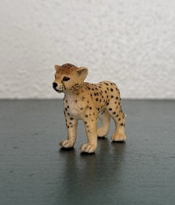 Schleich Retired Cheetah Cub Figure 14327 WildLife Figurine