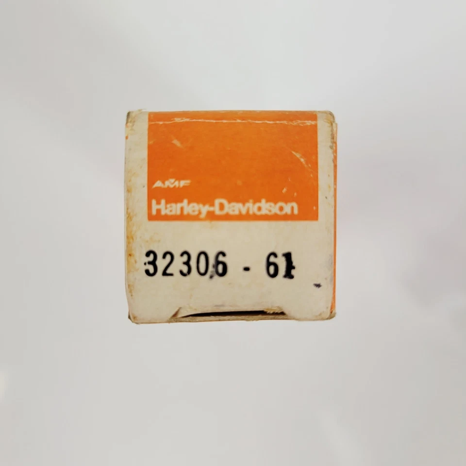 Harley-Davidson  SX250 / SS250 OEM Spark Plugs 32306-61 Solo - Image 2 of 4