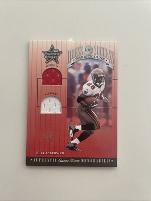 2001 Donruss. DFS-20 Warwick Dunn Leaf Rookies And Stars. Game Worn Patch Card