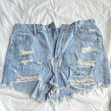 Women s Light Wash Distressed Denim Cut Off Shorts M Zip 5-Pocket Casual