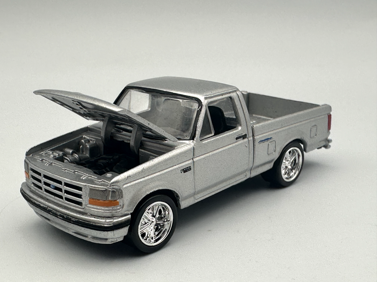 Johnny Lightning 1993 Ford F-150 Lightning, Silver, 1:64, Excellent