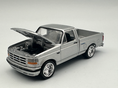 Johnny Lightning 1993 Ford F-150 Lightning, Silver, 1:64