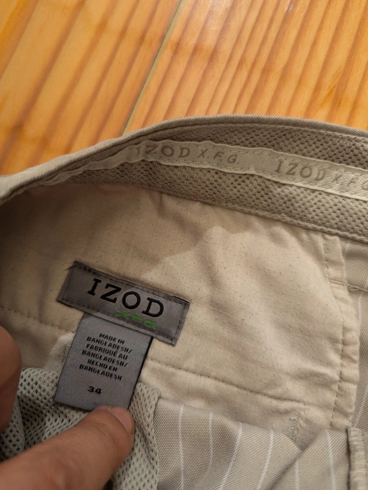 Pantalones Cortos IZOD XFG Beige Para Hombre Talla 34 Rayas Informales Frente Plano Foto 2 de 4
