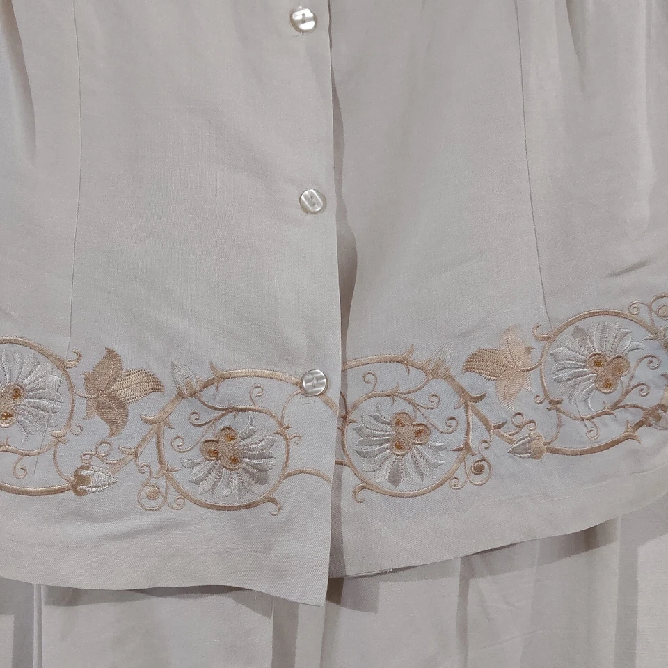 Traje pantalón Joy & Peace para mujer 2 piezas beige bordado lino talla 24w Foto 3 de 4