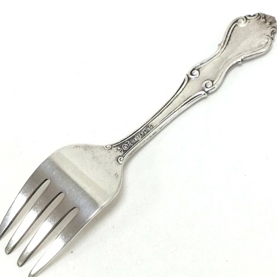 Tenedor de bebé Frank M Whiting plata esterlina patrón de concha georgiana 4-1/4" 17,8 g Foto 2 de 4