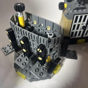 LEGO The LEGO Batman Movie: Batcave Break-in (70909) USED as is Missing pieces