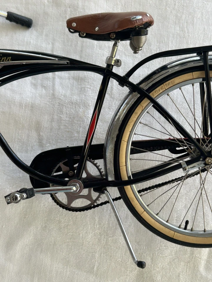 Danbury Mint Schwinn Black Phantom 1/6 Diecast Bicycle Bike - Image 4 of 4