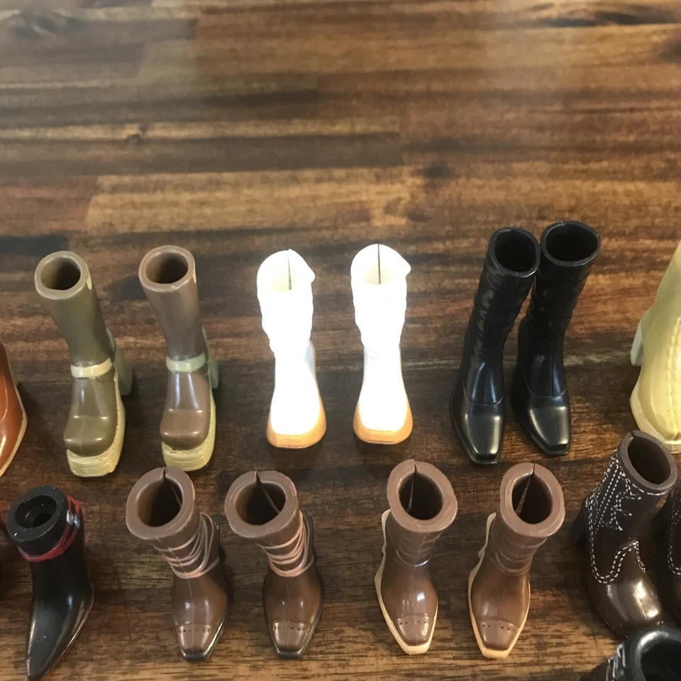 Lot of 36 Pairs Bratz Doll Shoes Boots & Sandals Replacements - Image 3 of 4