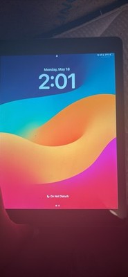 Apple iPad Series 9.7in Wi Fi Tablet 64GB Storage, Silver