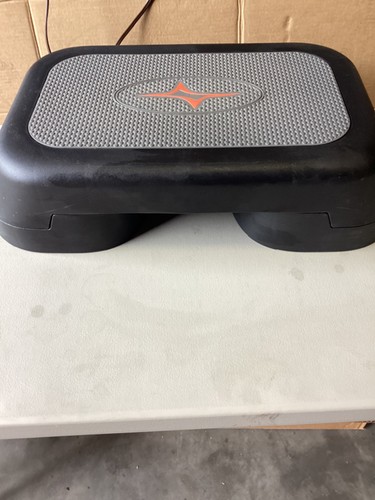 Fitness Gear EXERCISE STEP PLATFORM WITH 4” and 6” Settings
