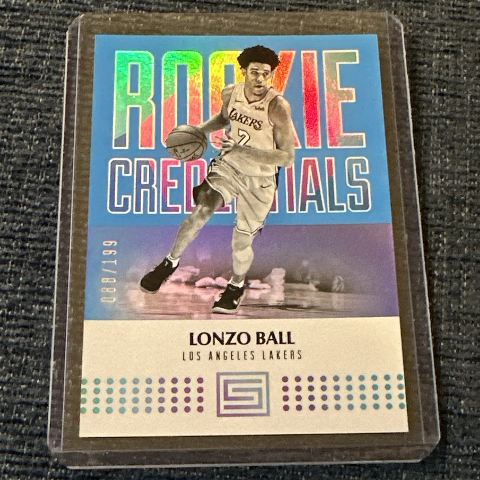 Lonzo Ball 2017-18 Status #5 ROOKIE CREDENTIALS Blue RC 088/199 LA Lakers-NBA