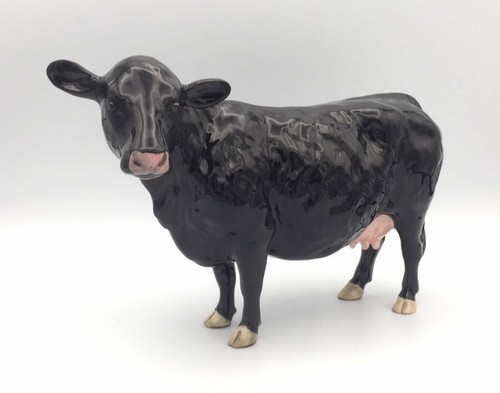 Rare BESWICK BLACK GALLOWAY COW - model 4113B (BCC 2002)