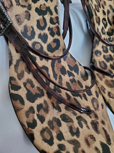 ✨️STUART WEITZMAN✨️ Brown Animal Print 2 Inch Heel Sandal Slide Wm's Sz. 9.5 🐆 - Picture 4 of 17