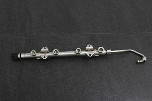 Audi A3 8V VW Golf 7 Kraftstoffverteiler 04E133320D Leitung Drucksensor 1.4 TFSI