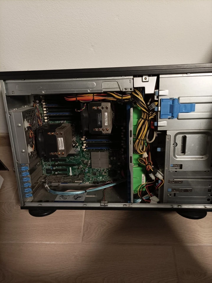 Gateway GT350 F1 Windows 7 2x Intel Xeon 6GB RAM 1.2 TB Storage HDD - Immagine 4 di 4