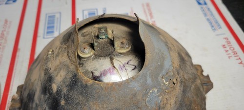 81-87 Chevrolet GMC Squarebody Single Headlight Buckets Trim Ring Retainers Bulb - Picture 7 of 9