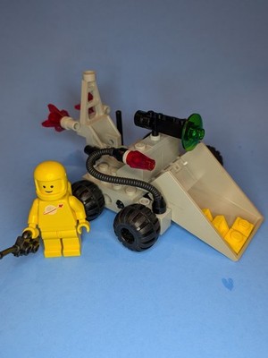 Lego Vintage Space:  Space Dozer Set 6847 Yellow Spaceman From 1985