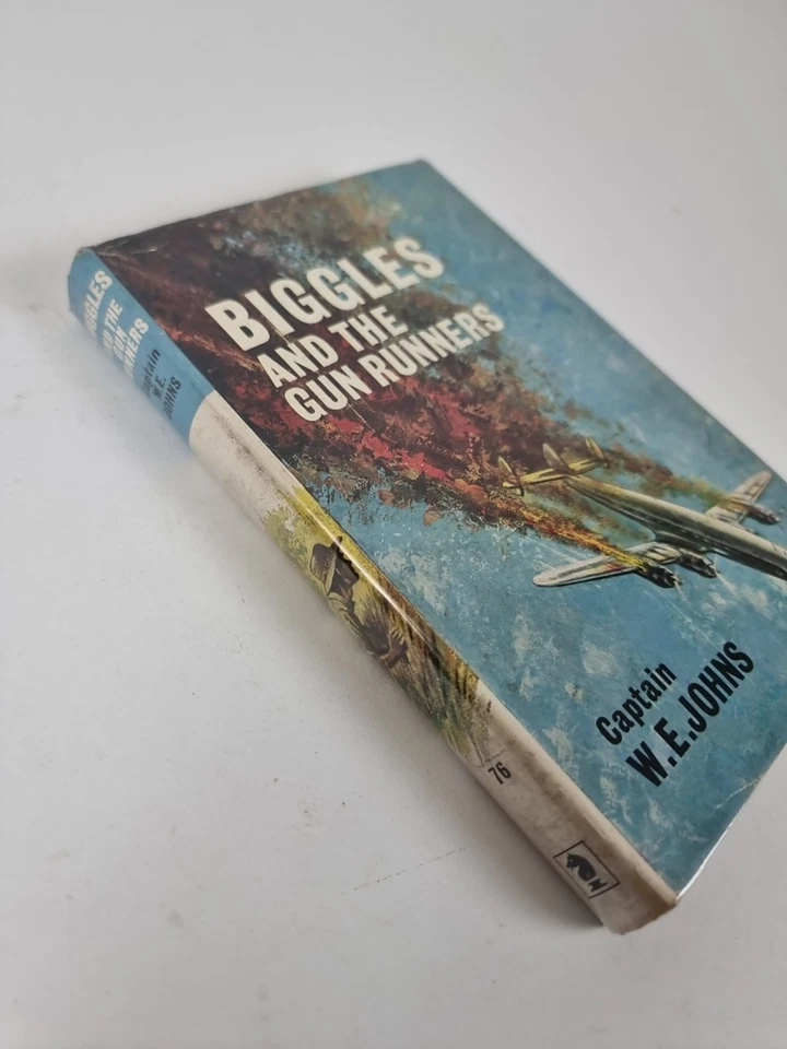 Biggles and the Gun Runners, Captain W. E. Johns - First Edition - Image 4 of 4