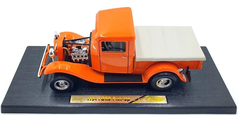 Road Legends 1/18 Scale 92259 - 1934 Ford Pick Up Pro Street - Orange - Image 3 of 4