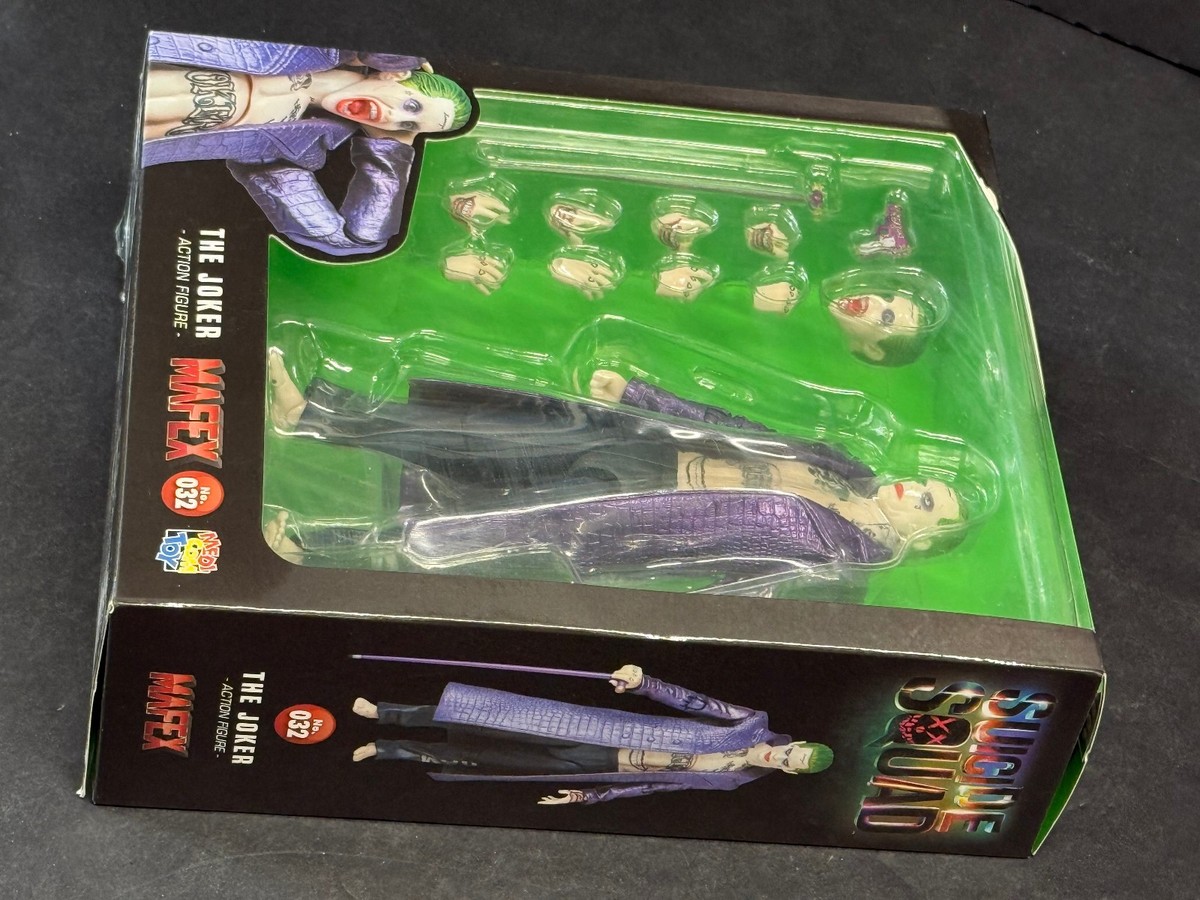 Medicom Mafex Toy DC Suicide Squad - The Joker Action Figure (No