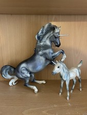 Breyer Model Horse Unicorn Mother And Foal Cascade And Caspian.