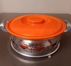 Vtg. Fiesta Ware Kitchen Kraft Red 1.25 Qt. Casserole 8" w/ Lid & Metal Carrier