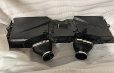 Audi RS6 RS7 C8 original Ansaugung Luftfilter Kasten Scheinwerferabdeckung Motor