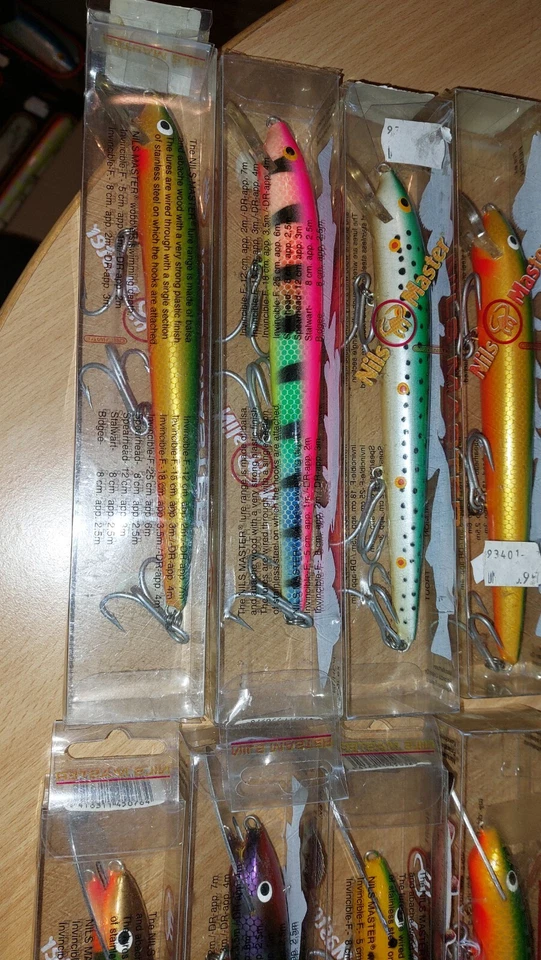 Nilsmaster Invincibe 18cm 40g 8 STÜCK Kunstköder Alte Version Sammlung - Bild 3 von 4