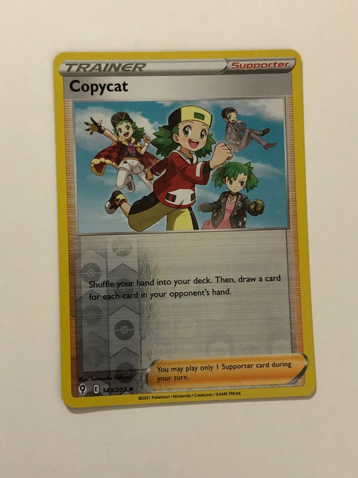 Pokemon Card Evolving Skies Reverse Holographic Copycat 143/203 NM