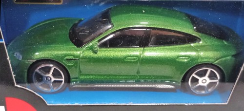 Bburago 1/43 Porsche Taycan Turbo S (#193548) - Picture 2 of 4