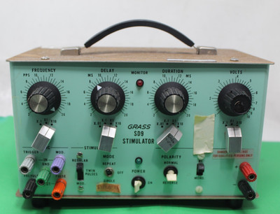 GRASS INSTRUMENTS STIMULATOR SD9 SD9F FULLY TESTED Fully Functional