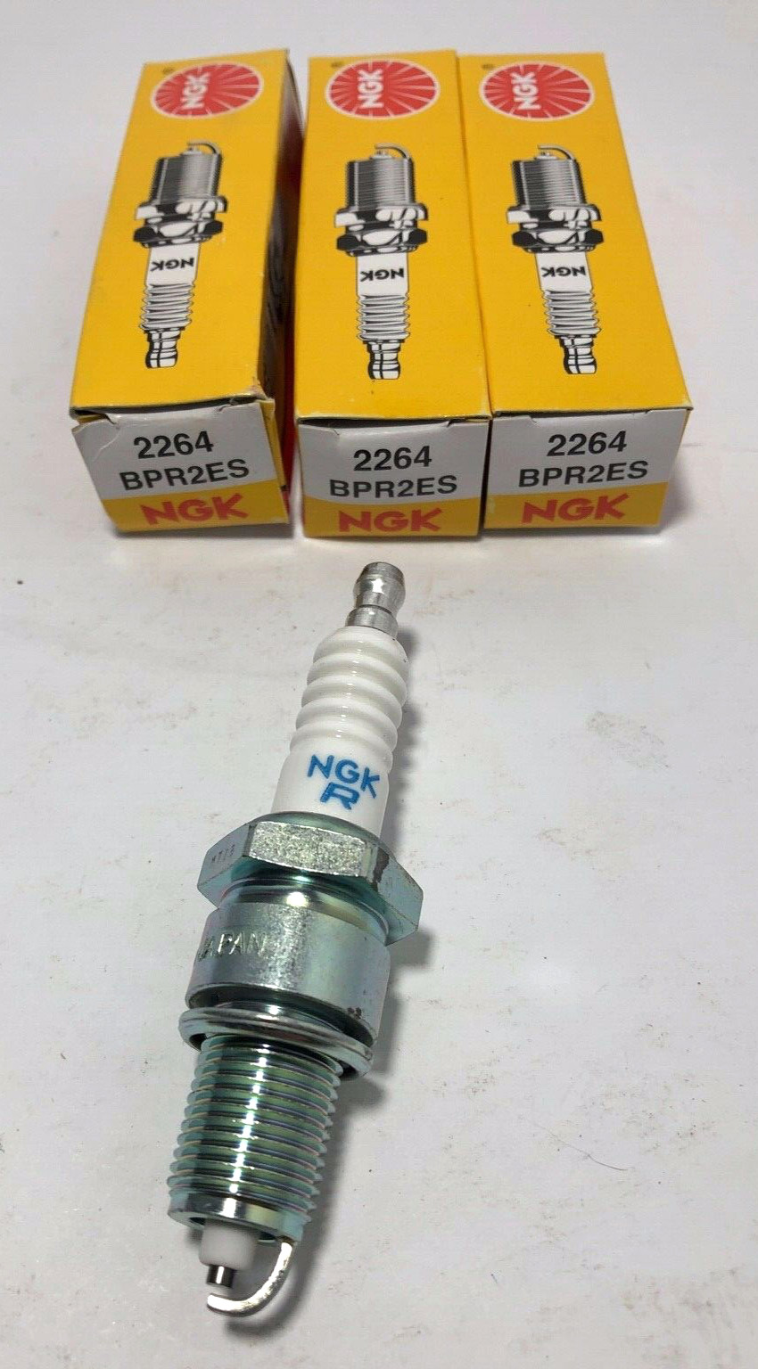 NGK Spark Plugs BPR2ES Stock No.2264 3 SPARK PLUGS