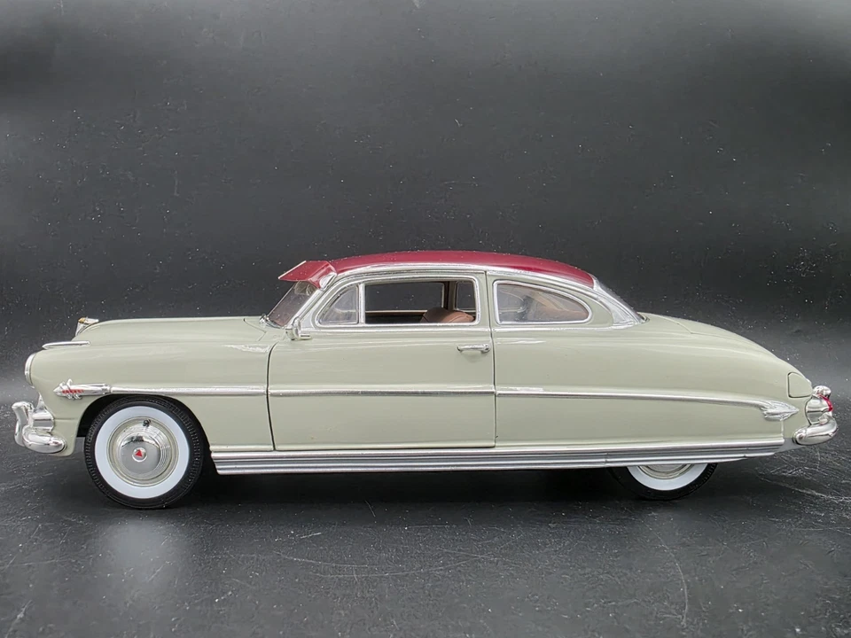 Highway 61 DCP 1952 Hudson Hornet Club Coupe 1:18 Scale Diecast Car 50128 - Image 2 of 4