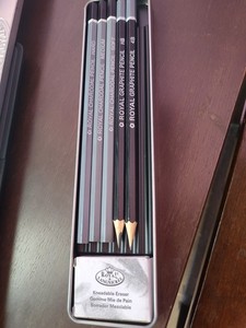 Royal Langnickel Charcoal Graphite Pencil Set
